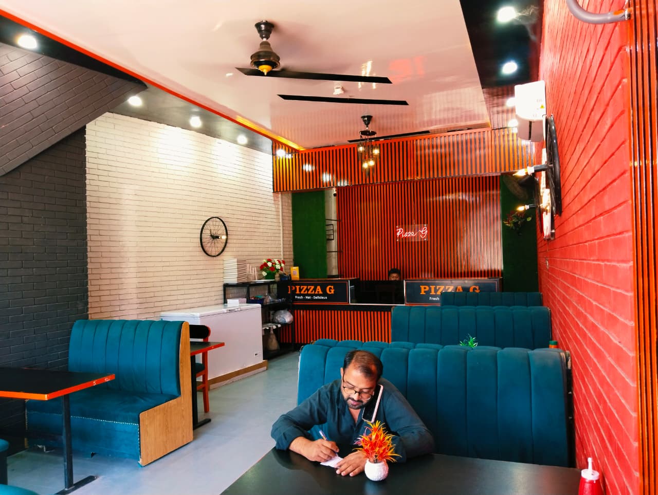PizzaG Inside