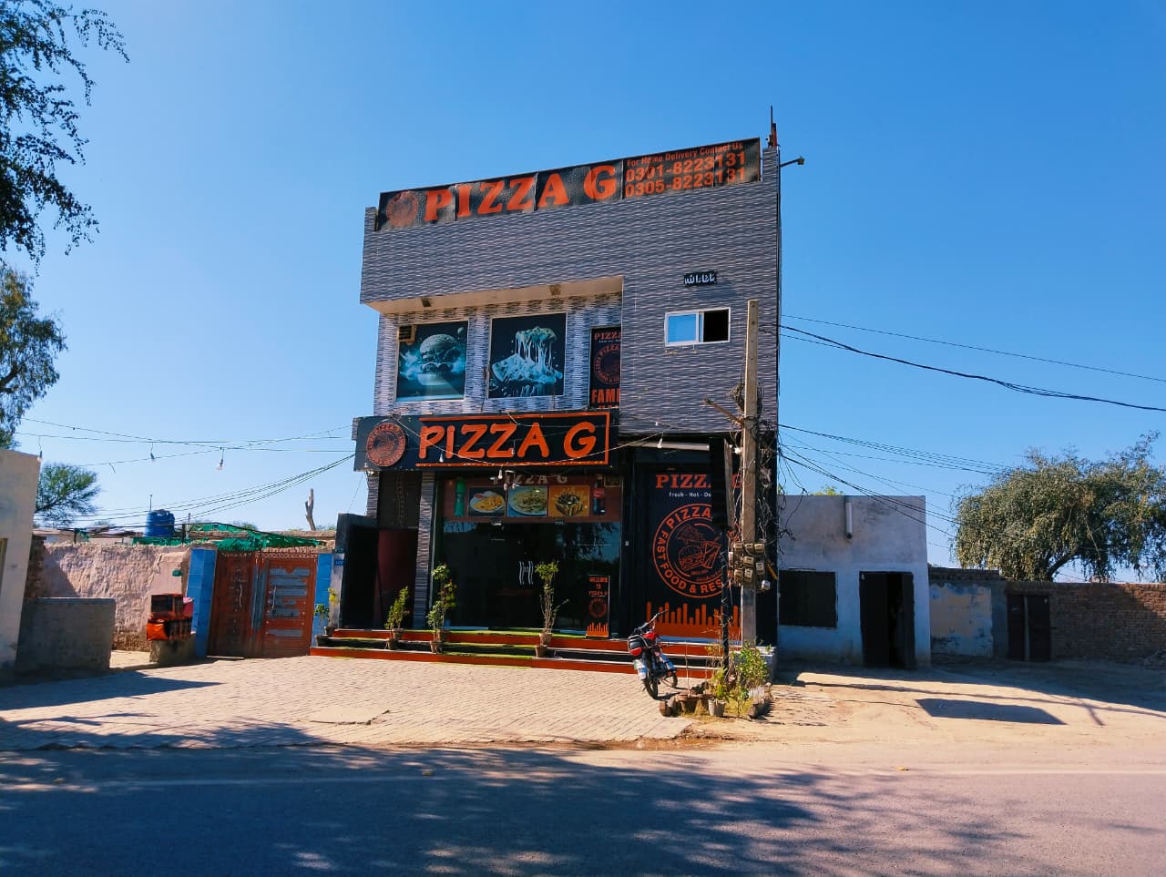 PizzaG Outside